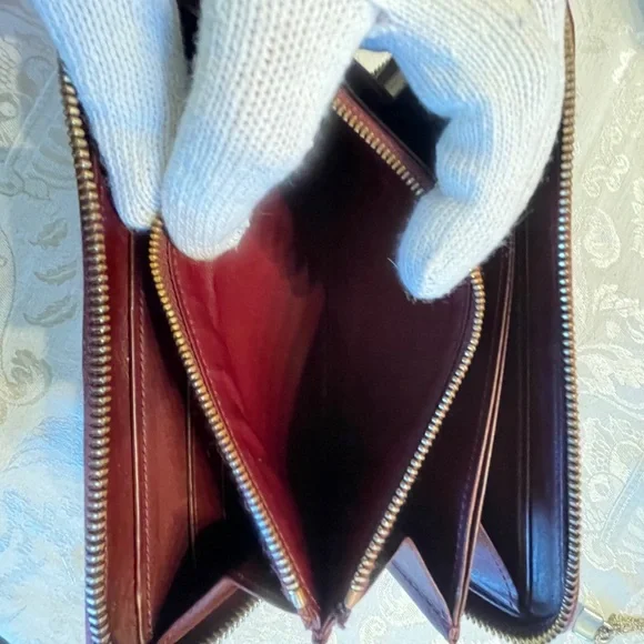 LOUIS VUITTON BURGUNDY VERNIS ZIP AROUND WALLET - Picture 11 of 15